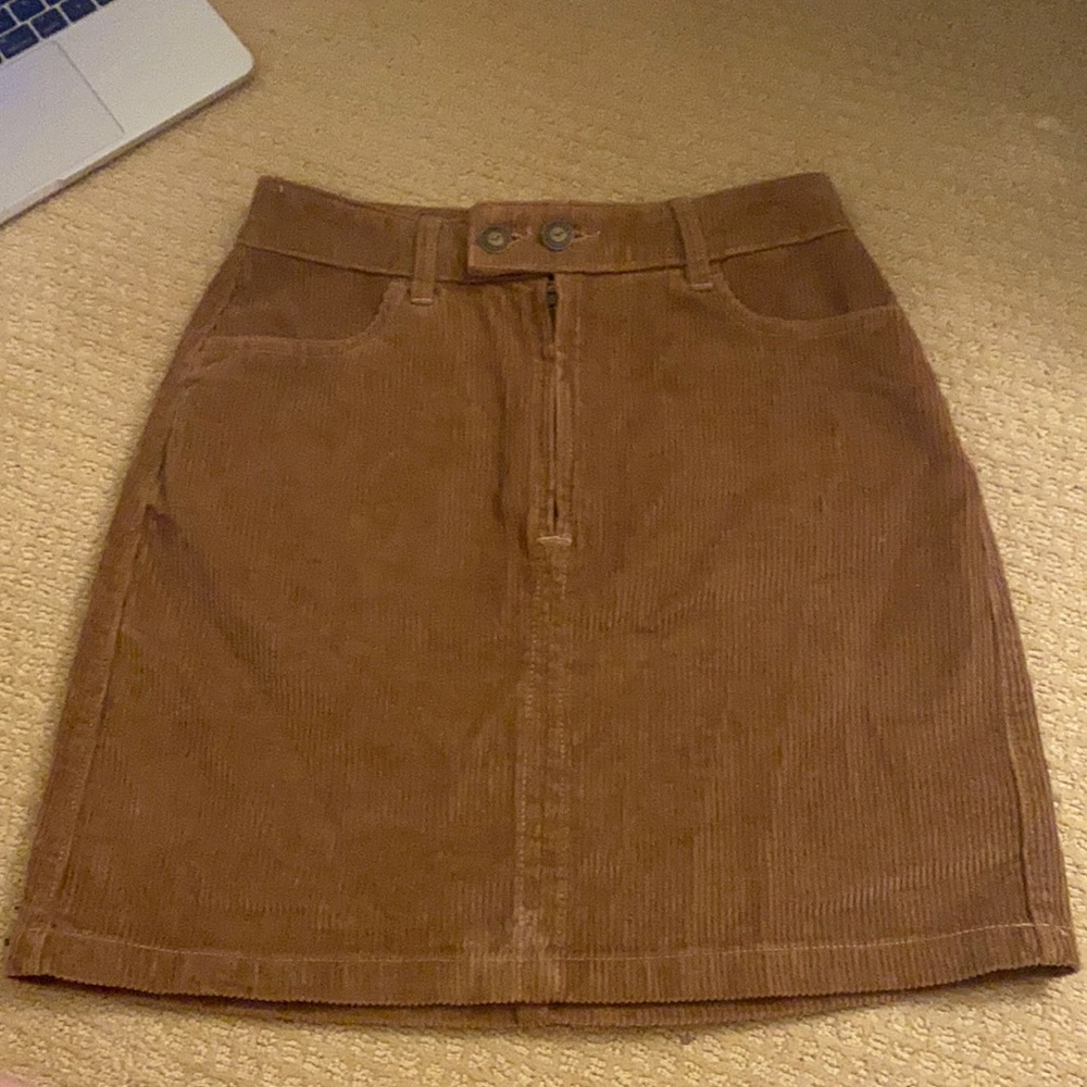 Hollister corduroy ultra high rise skirt- size 0- cute for fall and the holidays